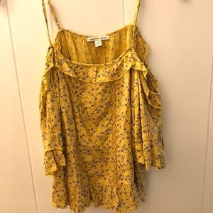 American Eagle top